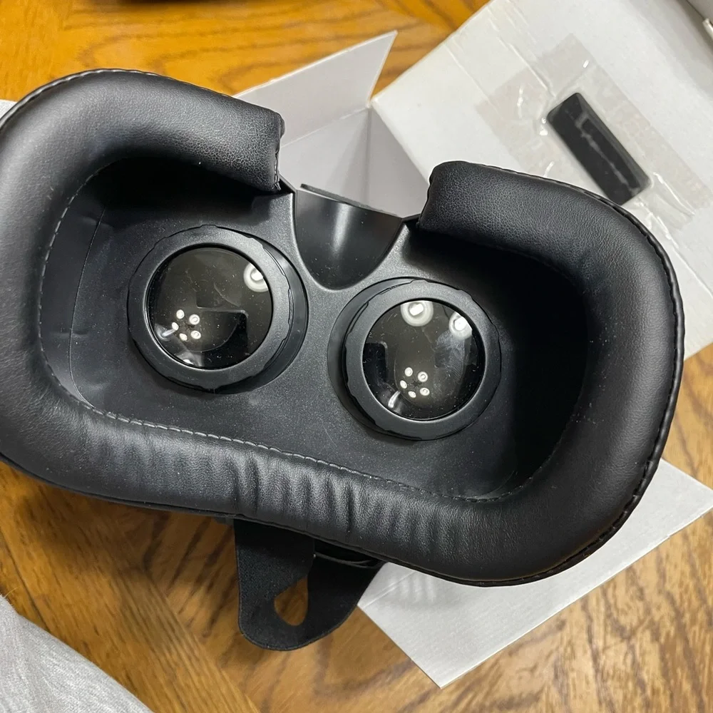 Virtual reality headset